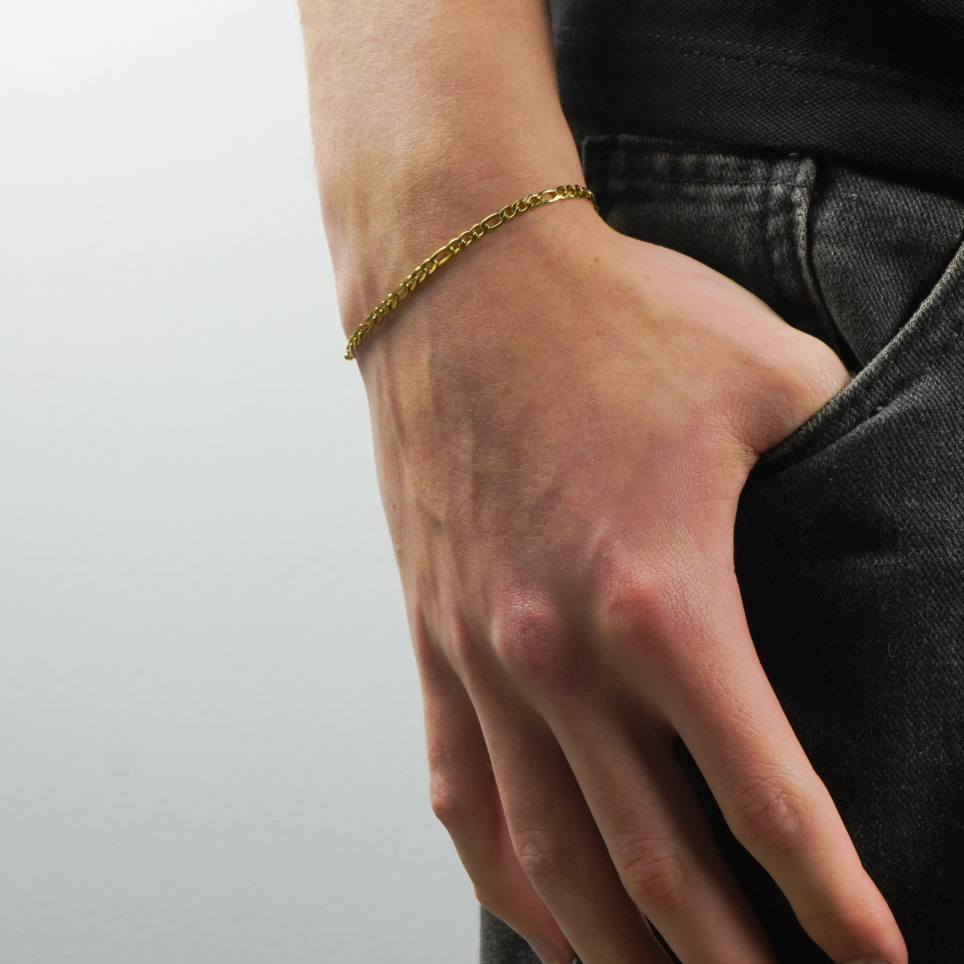 FIGARO GOLD BRACELET